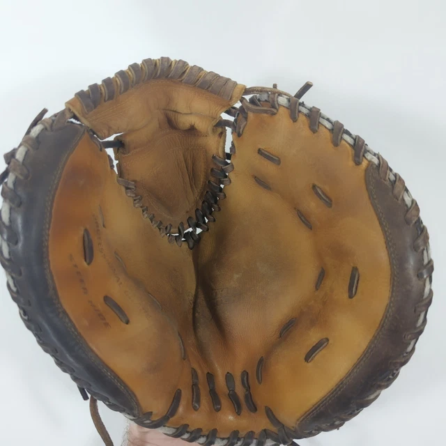 Easton Stealth Fastpich Catcher's Mitt (S -2FP ) Right Hand Throw