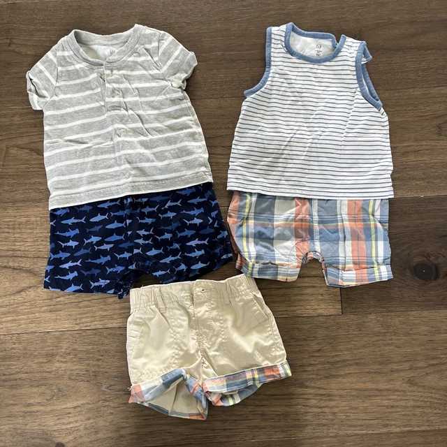 Lot of Baby Boy Clothes Rompers 6-12 Months Carters- 3 Piece Baby Gap