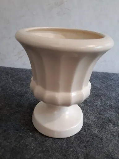 Retro  Haeger  Cream Color  Pottery Pedestal Planter Flower Pot