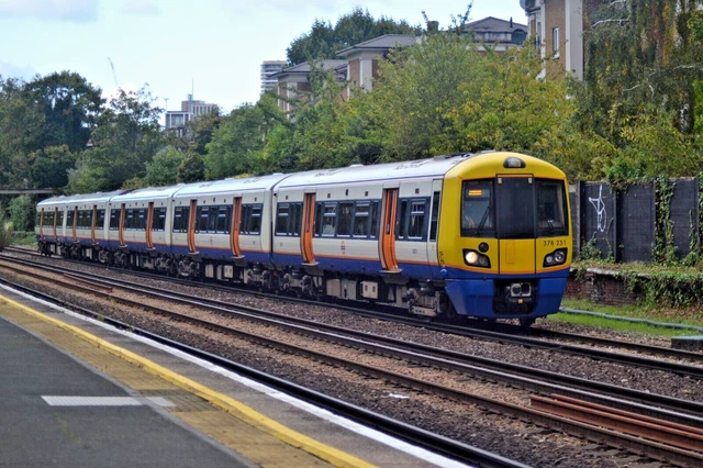 CLASS 378 NO 3778231 in lo at kensington olympia £1.97 - PicClick UK