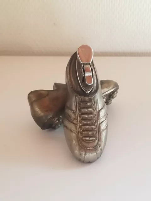 briquet forme chaussure de foot