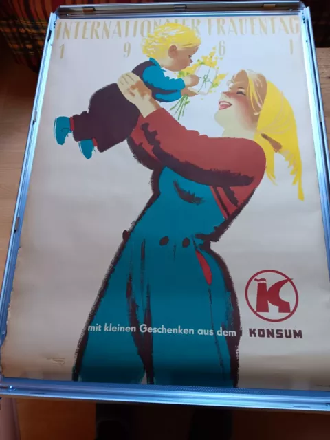 DDR Werbung, DEWAG Plakat, 1961 Int. Frauentag, Konsum