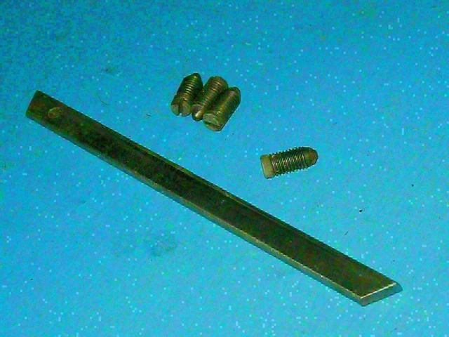 1 Delta Milwaukee 6" JOINTER 37-207 ? BED GIB + SCREWS  4p4