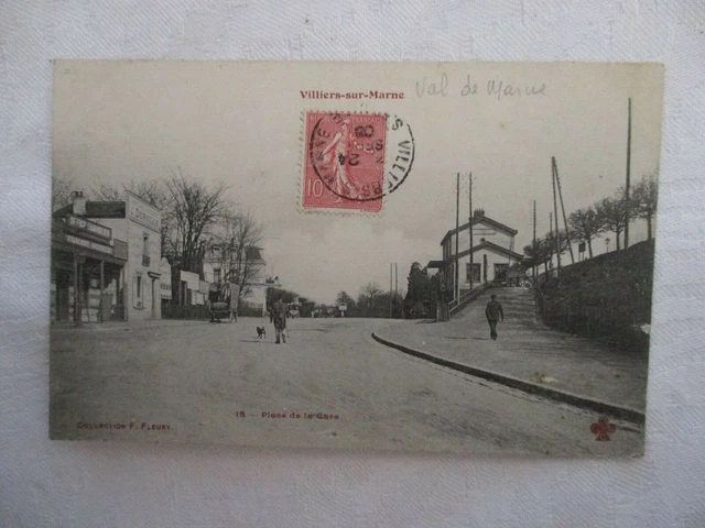 Cpa Val De Marne 94 Villiers Sur Marne Place De La Gare