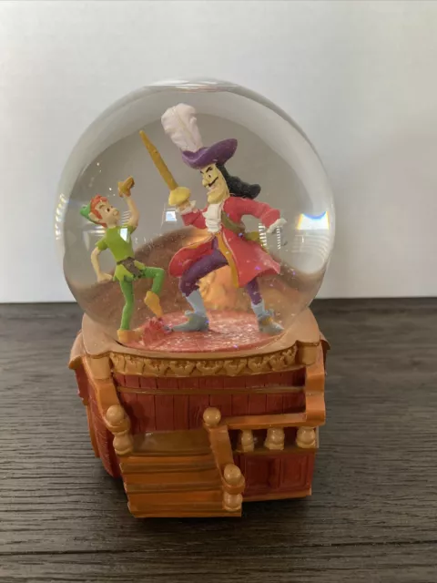 Disney Peter Pan Captain Hook Pirate Musical Water Snow Globe You Can Fly Song