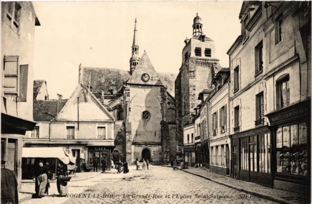 CPA AK NOGENT-le-ROI - La Grande-Rue et l'Église St-SULPICE (385701)