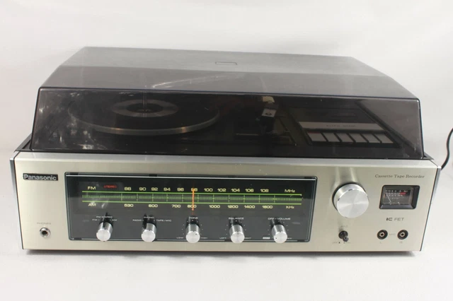 PANASONIC SE 1040 C, AM/FM radio,cassette, turn E 015