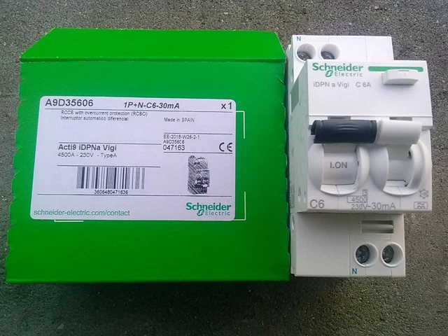 NFN340 Hager - Disjoncteur 3P 40A courbe C 6-10kA Bornes alignées