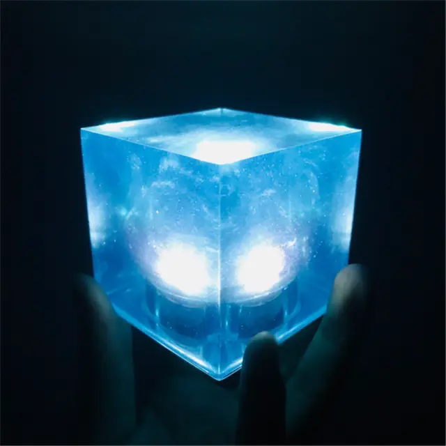 Marvel Avengers Loki 1:1 Scale Tesseract Cube + Base LED Light with Box Toy Gift