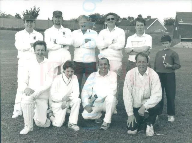 1997 Cricket Teachers CC Team Scarborough news 10x7.4" Press photo