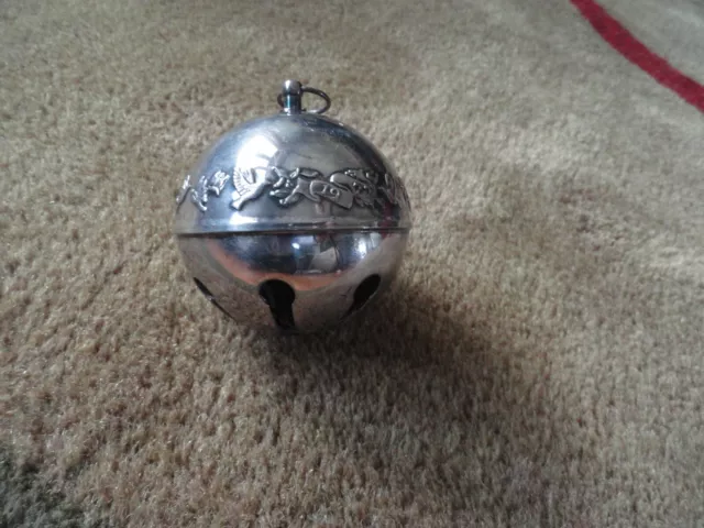 Vintage 1977 Wallace Silversmiths Annual Christmas Sleigh Bell Ornament