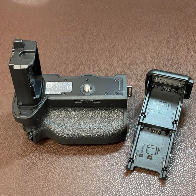 Empuñadura vertical SONY VG-C4EM (para cámaras a7R IV/a9 II) de Japón