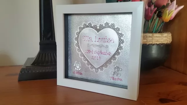 Bébé neuf gravé à la main, naissance, baptême, cadre de boîte, cadeau rose