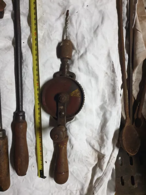 Perceuse à main ancienne - Chignole - Outil ancien du bois - Collection