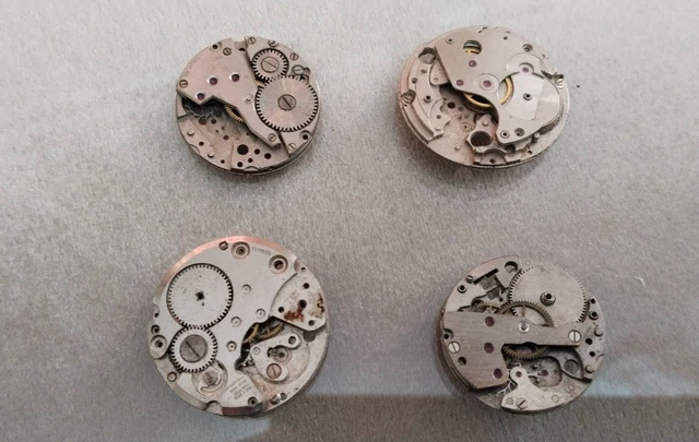 Lot De 9 Cadrans De Montre Vintage - Pièces Détachées Horlogerie - Occasion Blanc