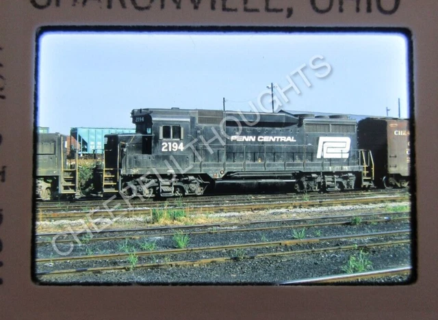 Original  '72 Kodachrome Slide PC Penn Central 2194 GP30 Sharonville, OH   37F14