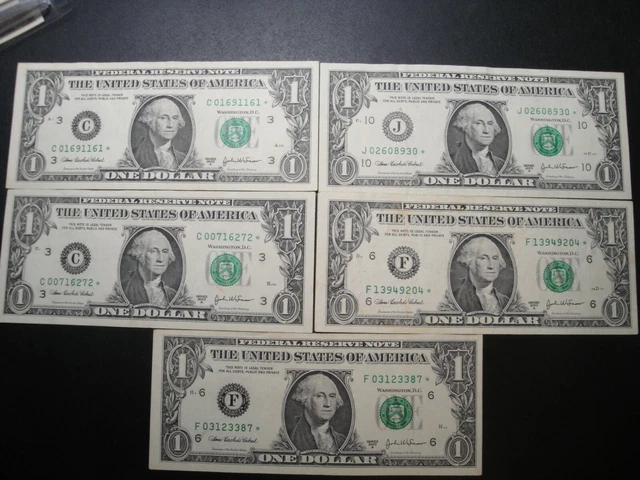 (1) $1.00 Series 2003-A Federal Reserve *Star* Note XF Circulated Condition