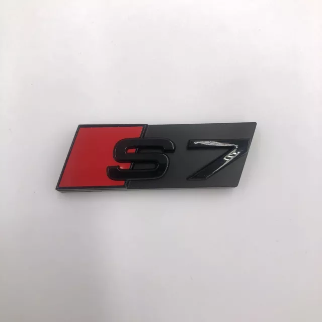 1 Stck. Original-Zubehör-Hersteller Emblem Style Frontgrill schwarz S7 Abzeichen Logo für Wabennetz Audi S7