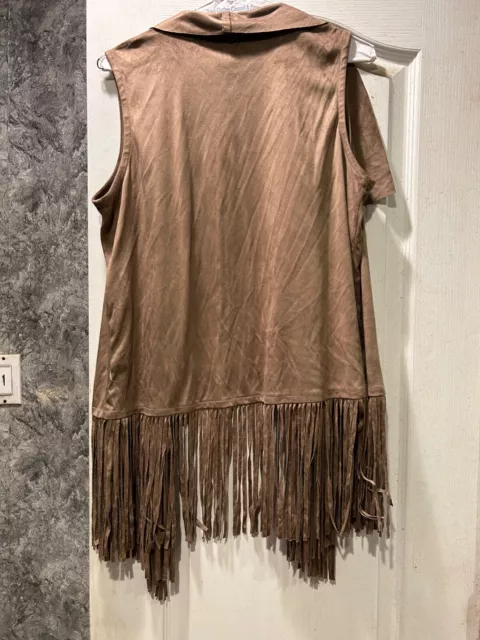 Women’s Faux Suede w/ fringe Vest Super cool - excellent cond. 3