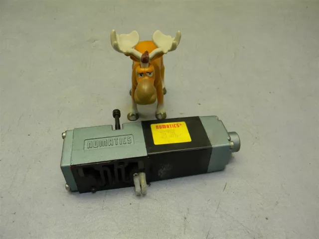 Numatics 226-592B Solenoid Air Control Valve 24VDC 081SA400M directional control