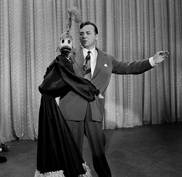 FRENCH VENTRILOQUIST ROBERT Lamaret And His Duck Perform 1 Old Movie