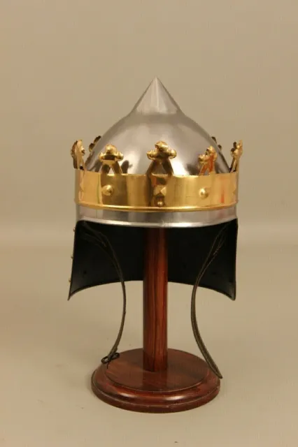 Elmo da cavaliere medievale Corona in ottone Replica fatta a mano calibro...