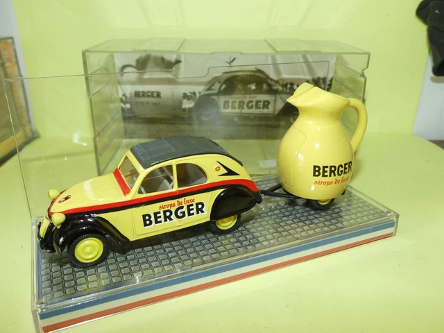 Norev Renault Dauphine Tour de France | Norev 1/43e | chrispit1955