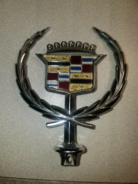VINTAGE CADILLAC WREATH CREST HOOD ORNAMENTGOLD TONE 海外 即決-