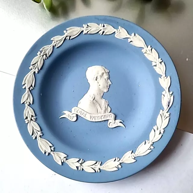 Vintage Estate Wedgwood England Charles Wedding Blue Ceramic Trinket Dish 4.5"D