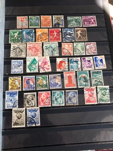 Niederlande 30er Jahre Lot an gestempelten Briefmarken .
