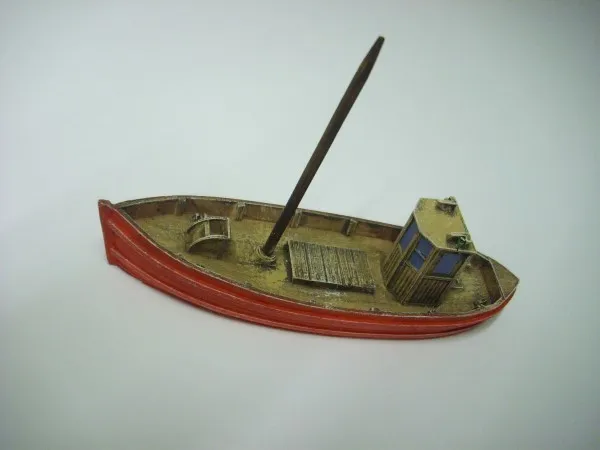 OO MODEL RAILWAY, model boat. Small fishing boat. Scottish MFV 1