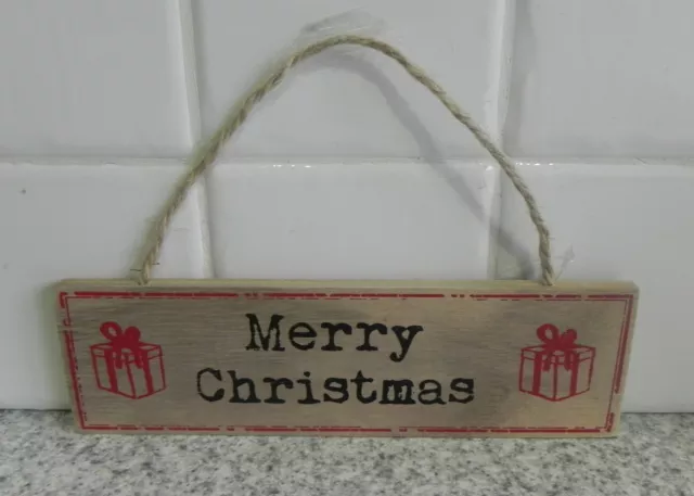 Merry Christmas Hanging Wood Sign / Rustic Wooden Plaque / Shabby Chic