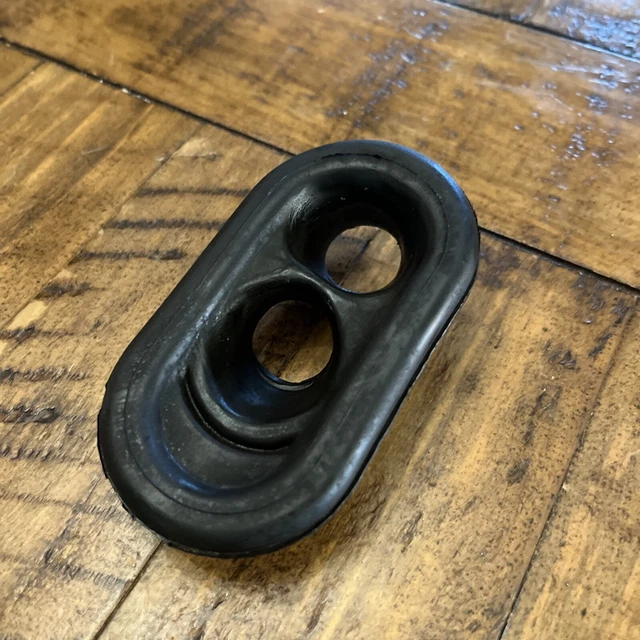 NICE OEM BMW E30 HVAC Firewall Heater Core Valve Rubber Grommet