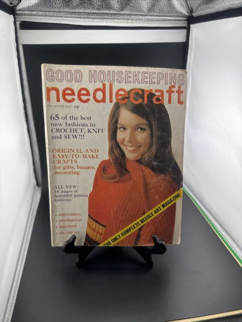 1970-71 Good Housekeeping Needlecraft Magazine - Nice Cover & Patterns - F 252M