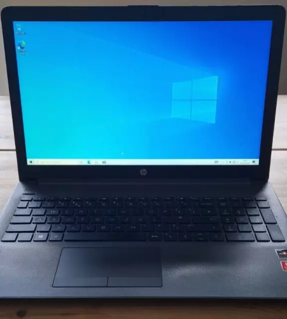 HP Notebook 255 G7 15.6" Laptop AMD Ryzen 5 2500U 4GB 120GB SSD Vega Gfx Win 10