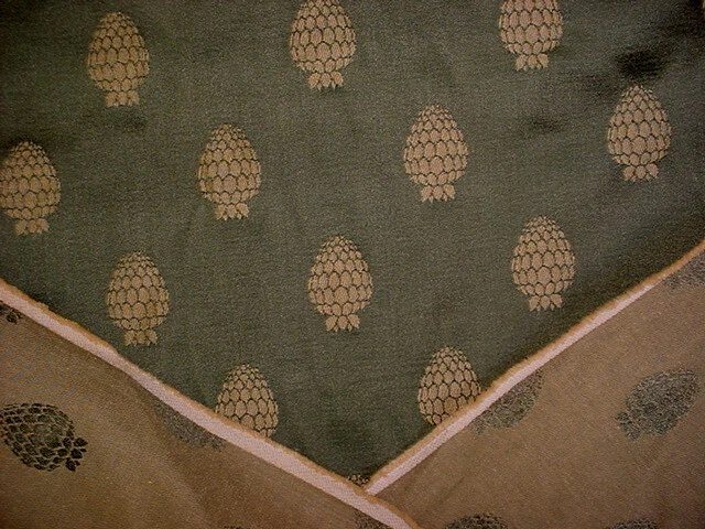 12Y Kravet Lee Jofa Metallic Olive Royal Pinecone Upholstery Fabric 4