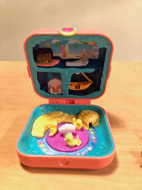 POLLY POCKET Mini-coffret L'Aquarium de Polly - FRY33 - Mini-figurine 2 POLLY POCKET Mini-coffret L'Aquarium de Polly - FRY33 - Mini-figurine 2