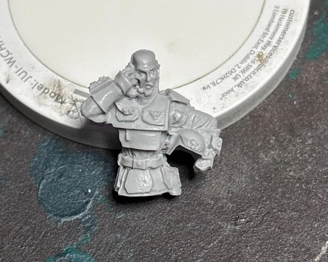 Warhammer 40K Forge World - Chimera Commander Astra Militarum - OOP - Cadian Shock Troopers