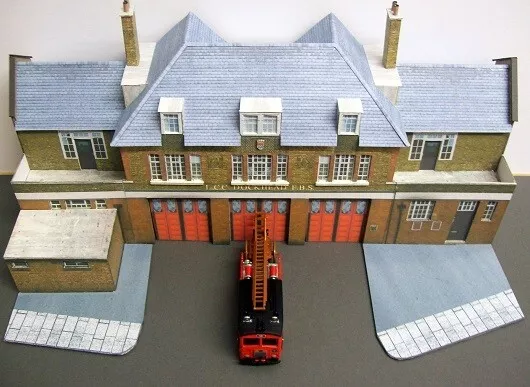 Kingsway, 00 scale, Dockhead, London fire station, ready-made 3