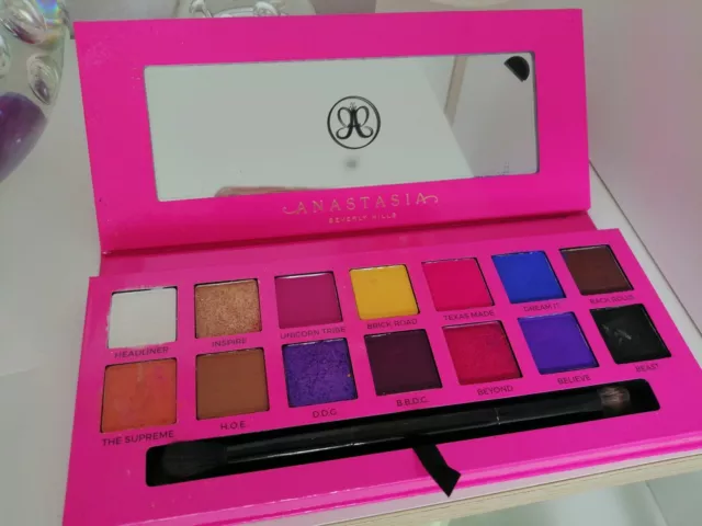 Palette 14 fards à paupieres "Alyssa Edwards" de Anastasia Beverly Hills