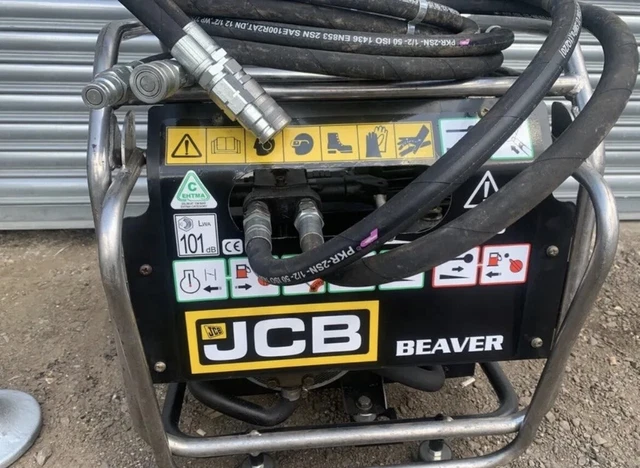 JCB HYDRAULIC BEAVER Pack C/W JCB HM25 Anti Vib Breaker £1,950.00 ...