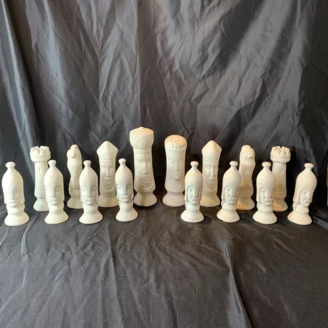 Vintage IRIDESCENT Ceramic Duncan Mold Medieval Gothic Chess 32 pc set  Complete