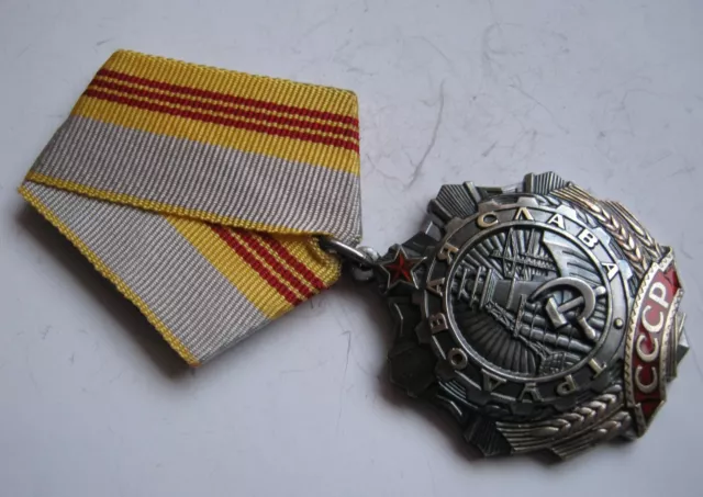 UDSSR Original Orden " Arbeiter-Ruhm" an Doppelspange. Silber Hübsche Patina RAR