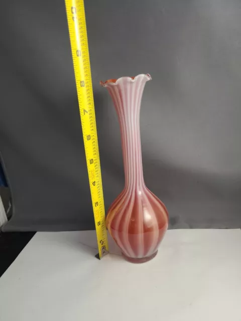 Gorgeous Vintage Hand Blown Glass Vase 3