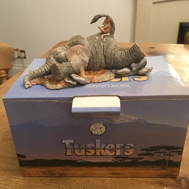 TUSKERS “elephant with mouse” boxed vgc