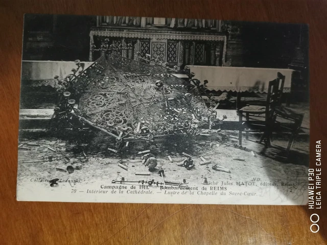 CPA - 51 - REIMS - Bombardement de Reims - Intérieur de la Cathédrale - Lustre