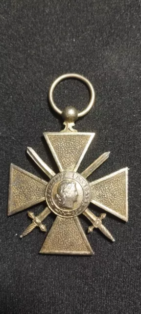 C19A*) (REF1527) Médaille argentée/argent croix guerre 14/18 French medal