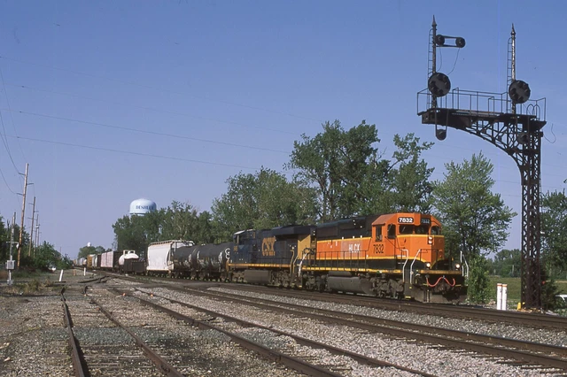 HLCX HELM BNSF 7832 & 1 ON CSX Q365 DESHLER CPLs ACTION 2012  ORIGINAL SLIDE