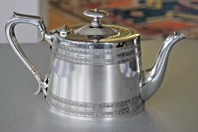 Vintage silver plated teapot Walker & Hall with patented handle & grate