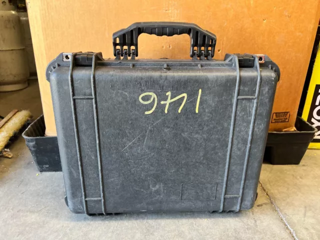 Pelican 1550 Protector Transport Case |  20.7 × 17.2 × 8.4" | Storm iM2600 Equiv